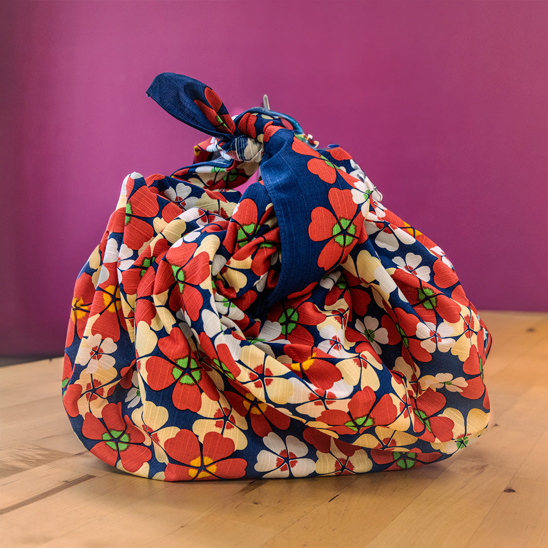 Isetatsu Furoshiki | Hana (navy)