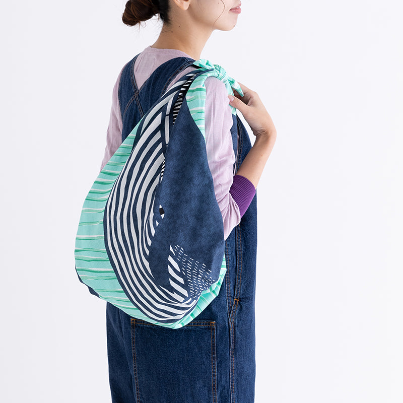 100cm Kata Kata Musubi Furoshiki | Nagasu Kujira (blue)