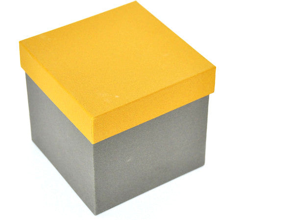 Komamonyo Two-Tier Wooden Bento Box | Yamanaka Lacquerware