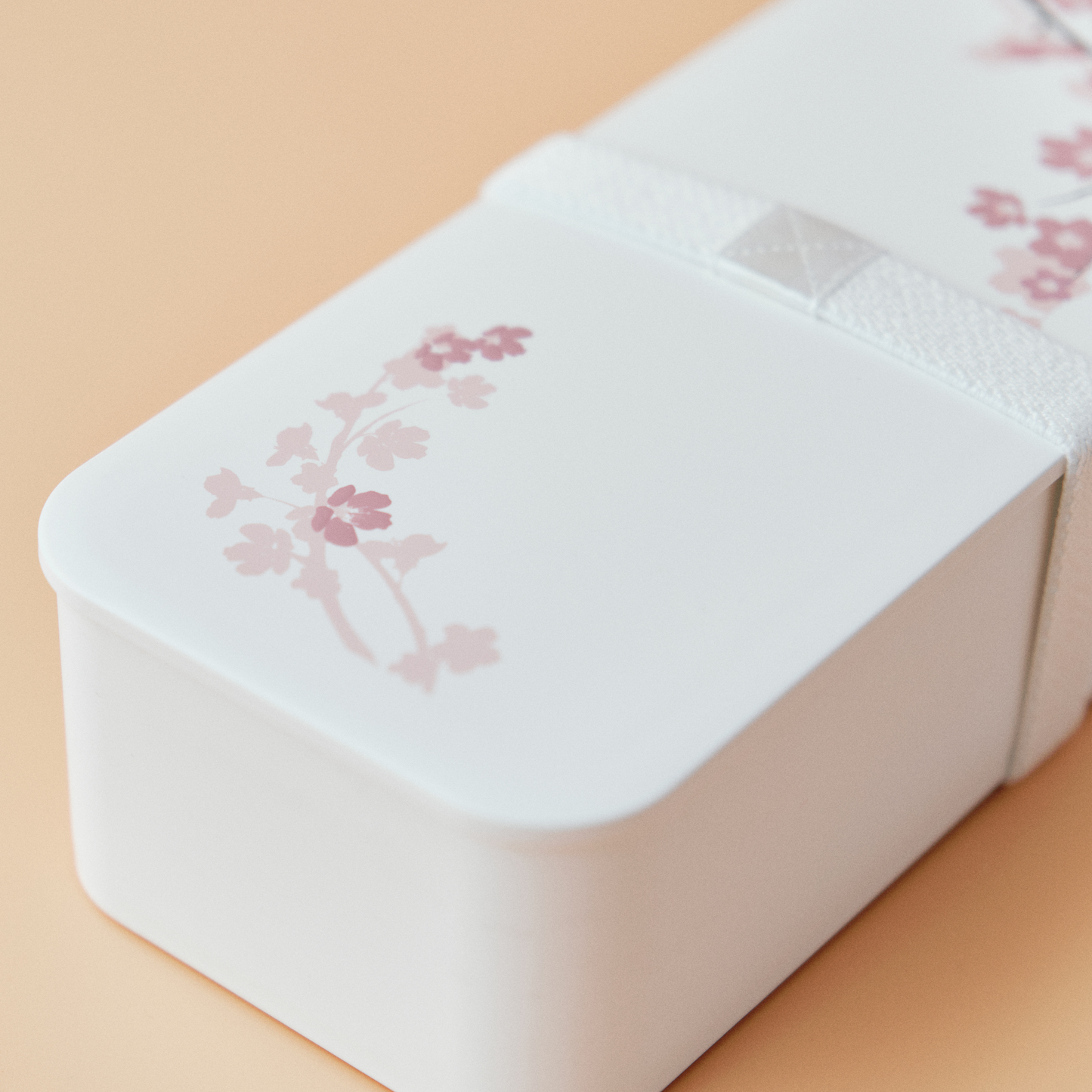 Sakura Oval Bento | White, 550mL