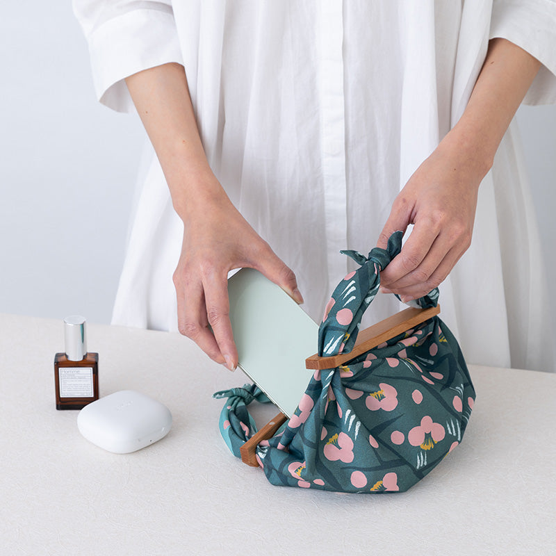 48cm Yumeji Takehisa Furoshiki | Ume to Neko