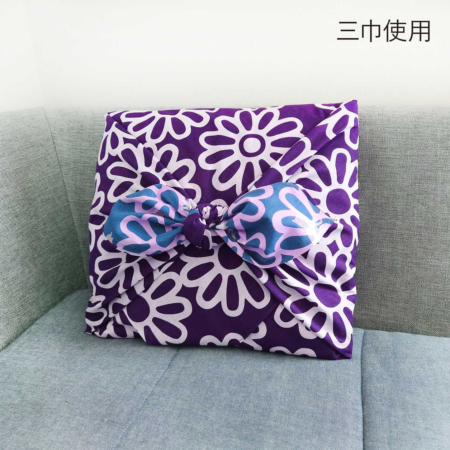 50cm Reversible Furoshiki | Hana to Neko (blue & purple)
