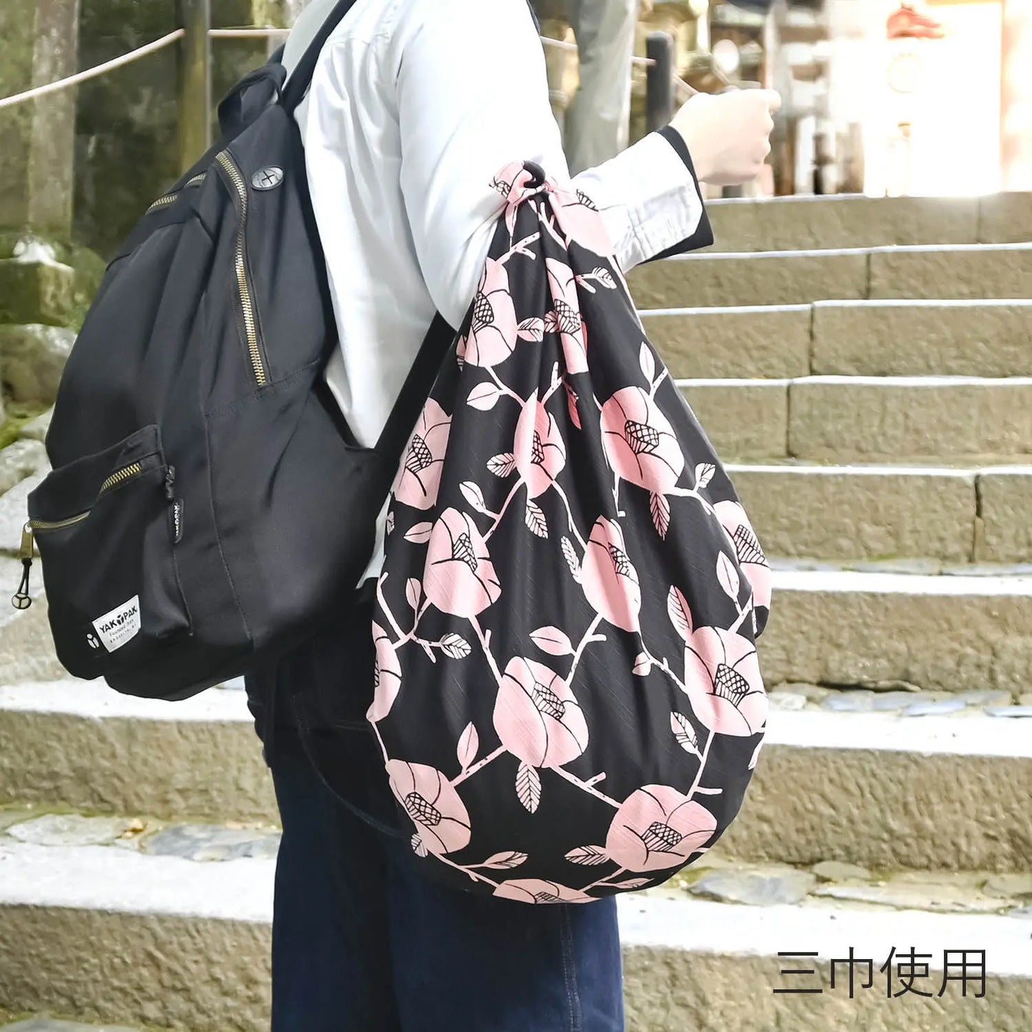 50cm Reversible Furoshiki | Tsubaki (black & red)