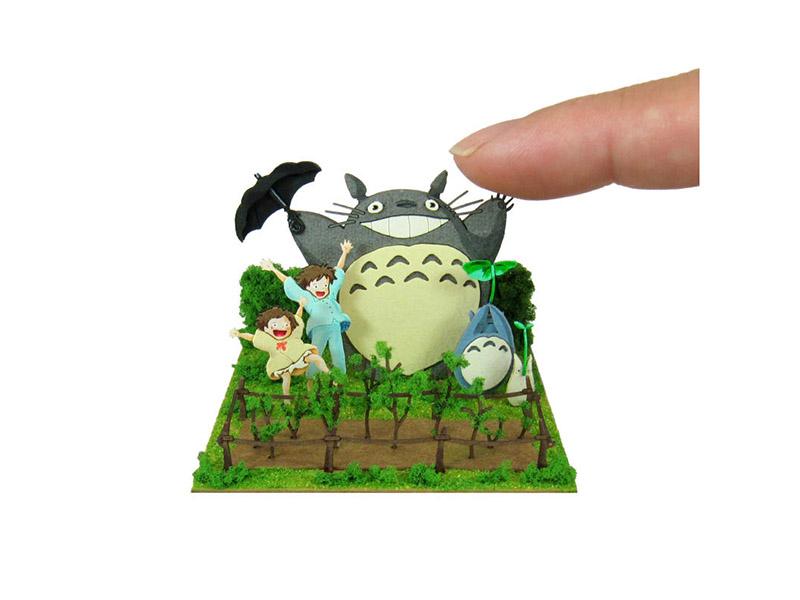 Miniatuart | My Neighbor Totoro: Dondoko Dancing